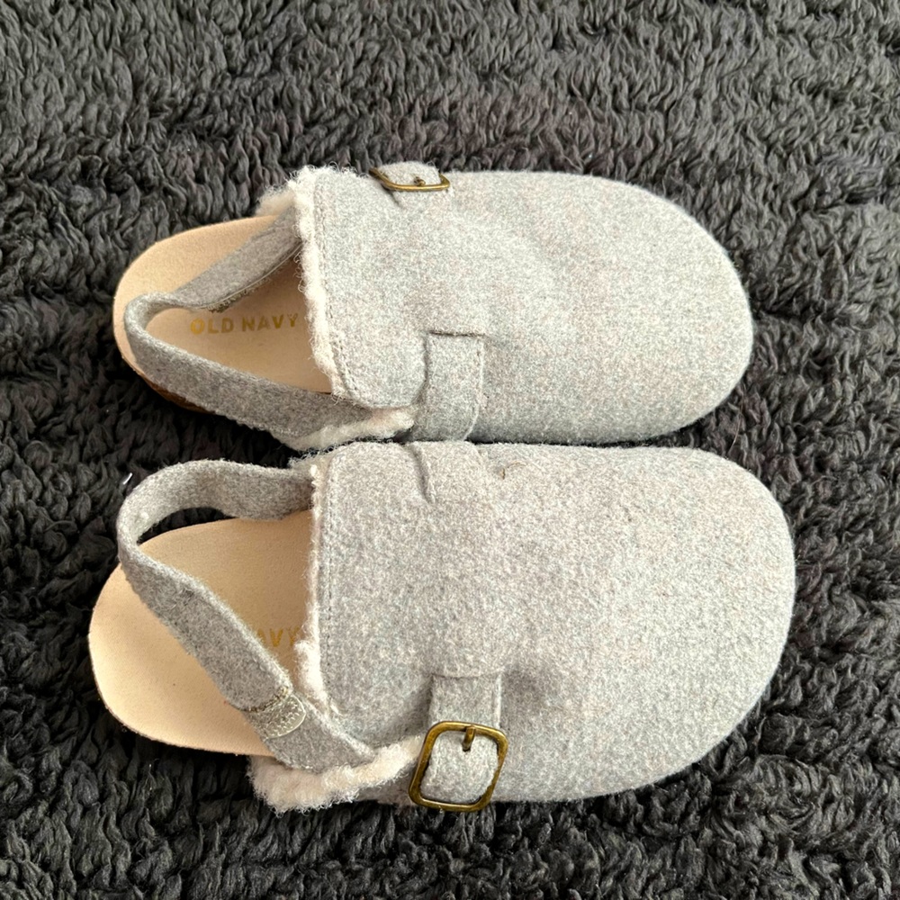 Old Navy Slip-on Clogs